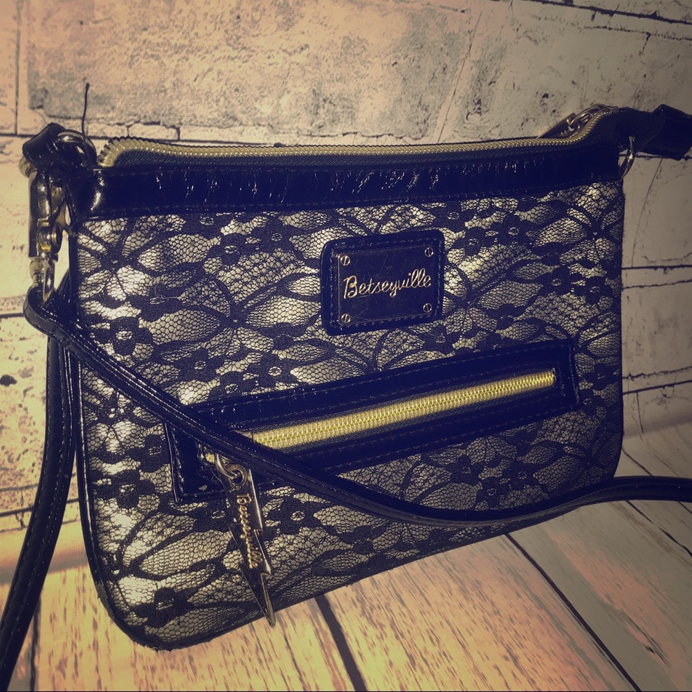 Betsy Johnson shoulder purse